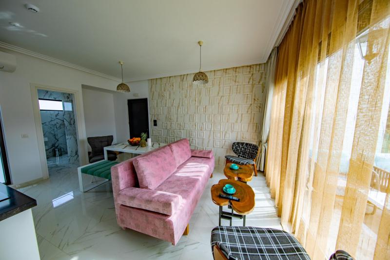 Apartment With Jacizzi